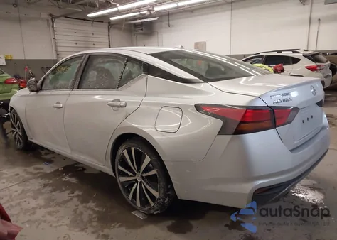 2019 Nissan Altima 2.5 Sr z USA, uszkodzony, nr VIN 1N4BL4CV6KC166237